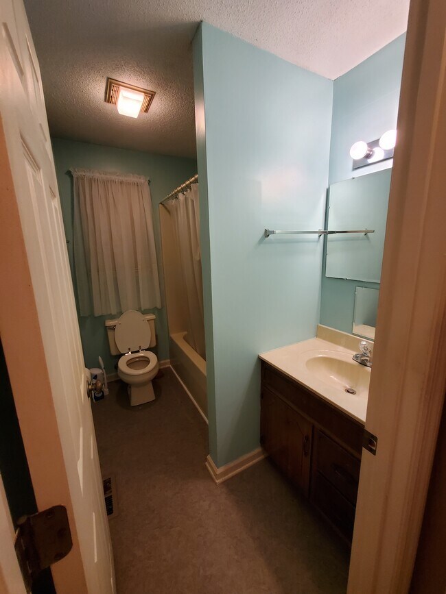 Building Photo - 4463 Ellis Cir NW