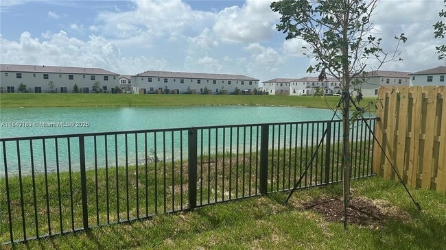 Building Photo - 2797 SE 25th Ave