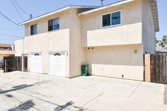 Building Photo - 2 Bed, 2 Bath Townhome with Garage & Bonus Room