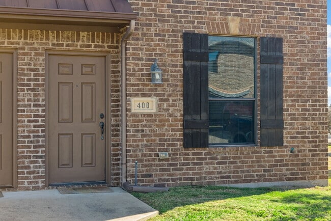Building Photo - "Modern 2 Bed, 1.5 Bath Condo in Sanger, TX with 982 sq ft of Comfortable Living Space!"