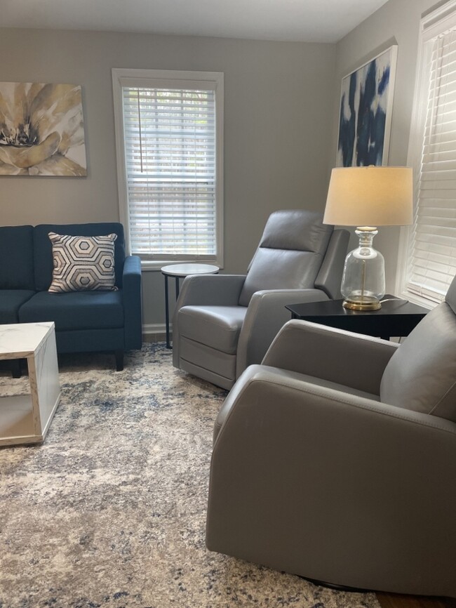 Building Photo - FULLY FURNISHED 408 Miles Road