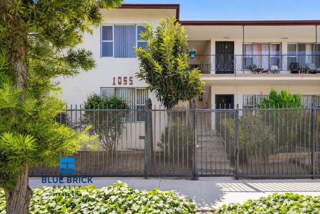 Building Photo - 1055 N El Centro Ave