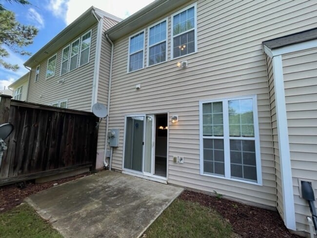 Building Photo - 8203 Saltwood Pl