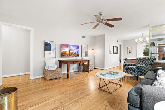 Building Photo - 3300 Adeline Dr