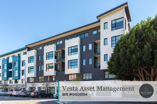 Building Photo - Welcome Home to Dogpatch's Finest