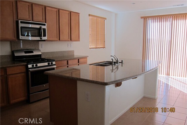 Building Photo - 38209 Divot Dr