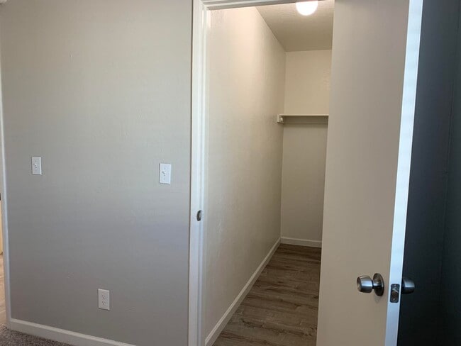 Interior Photo - La Vie