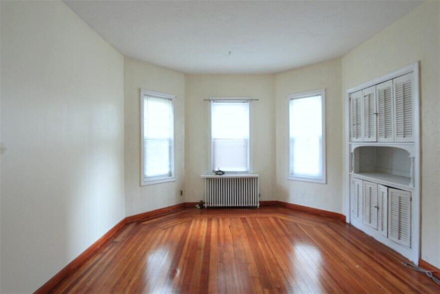 Building Photo - 14 Belknap St