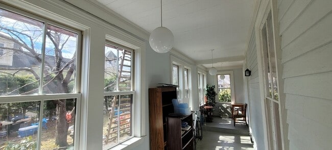 Building Photo - 31 Elm Ct