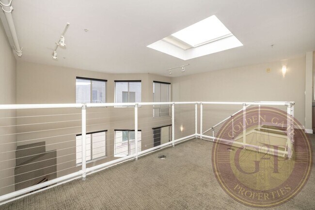 Building Photo - SoMa - 1 BR, 2 BA Loft 975 Sq. Ft. - 3D Vi...