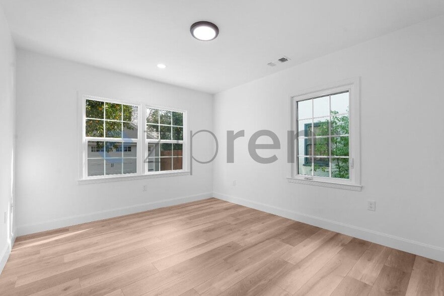 Building Photo - 2633 16th St