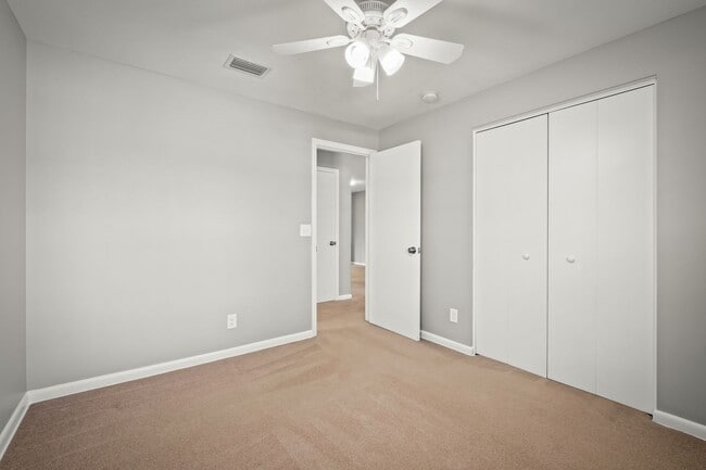 Building Photo - Newly Updated Home On Cul De Sac