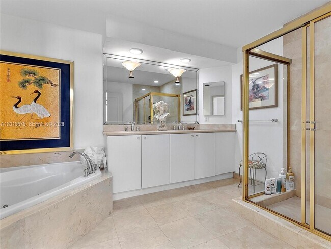 Building Photo - 8925 Collins Ave