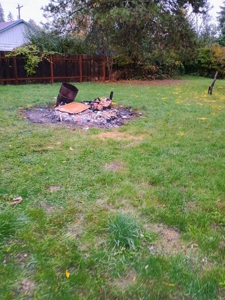 Building Photo - 642 Weed Ave