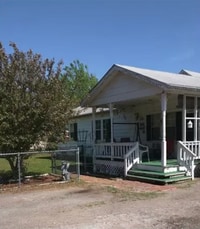 Building Photo - 5 Bedroom Home Near Down Town Tulsa