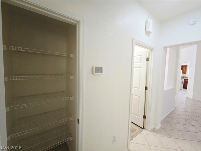 Building Photo - 10309 Longwood Dr