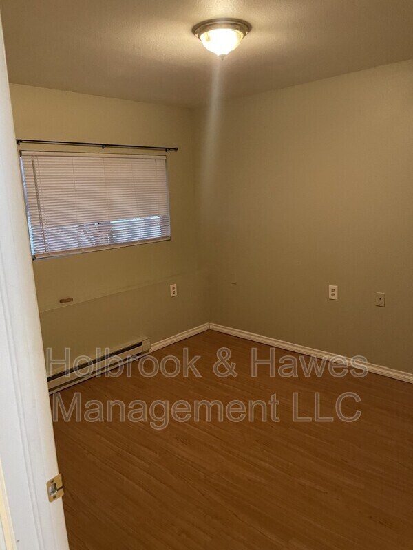 Building Photo - 4531 Boardwalk Dr