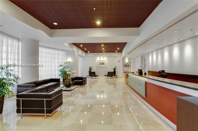 Building Photo - 1800 Sunset Harbour Dr