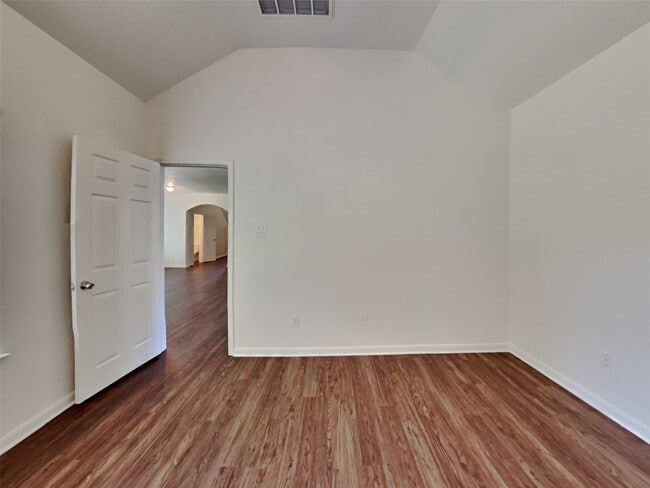 Building Photo - 5702 Rocky Trail Dr