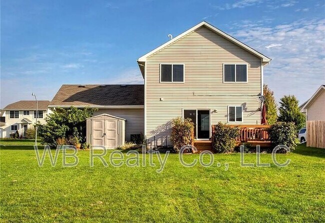 Building Photo - 710 SE Murphy Dr