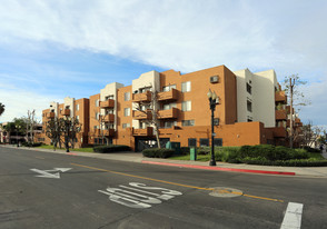 Primary Photo - Garden Court Apartments