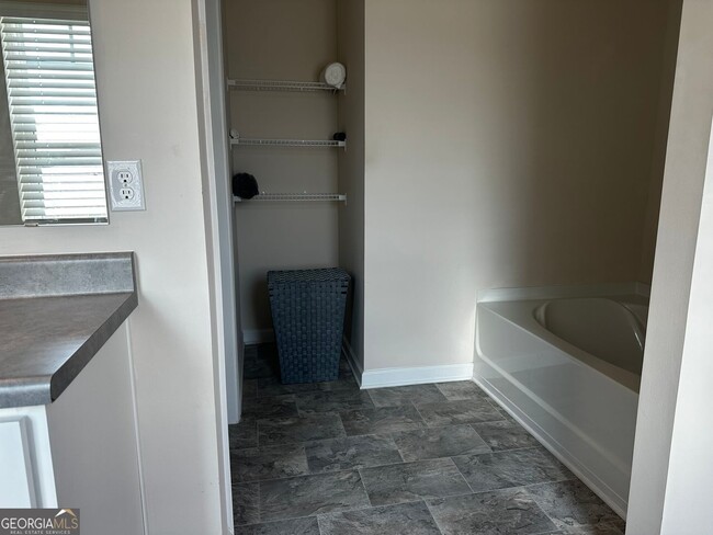 Building Photo - 367 Broder Farms Dr