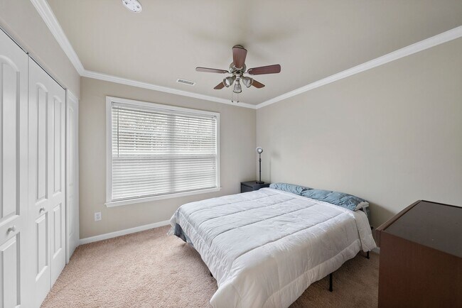 Building Photo - 9429 Shallcross Way