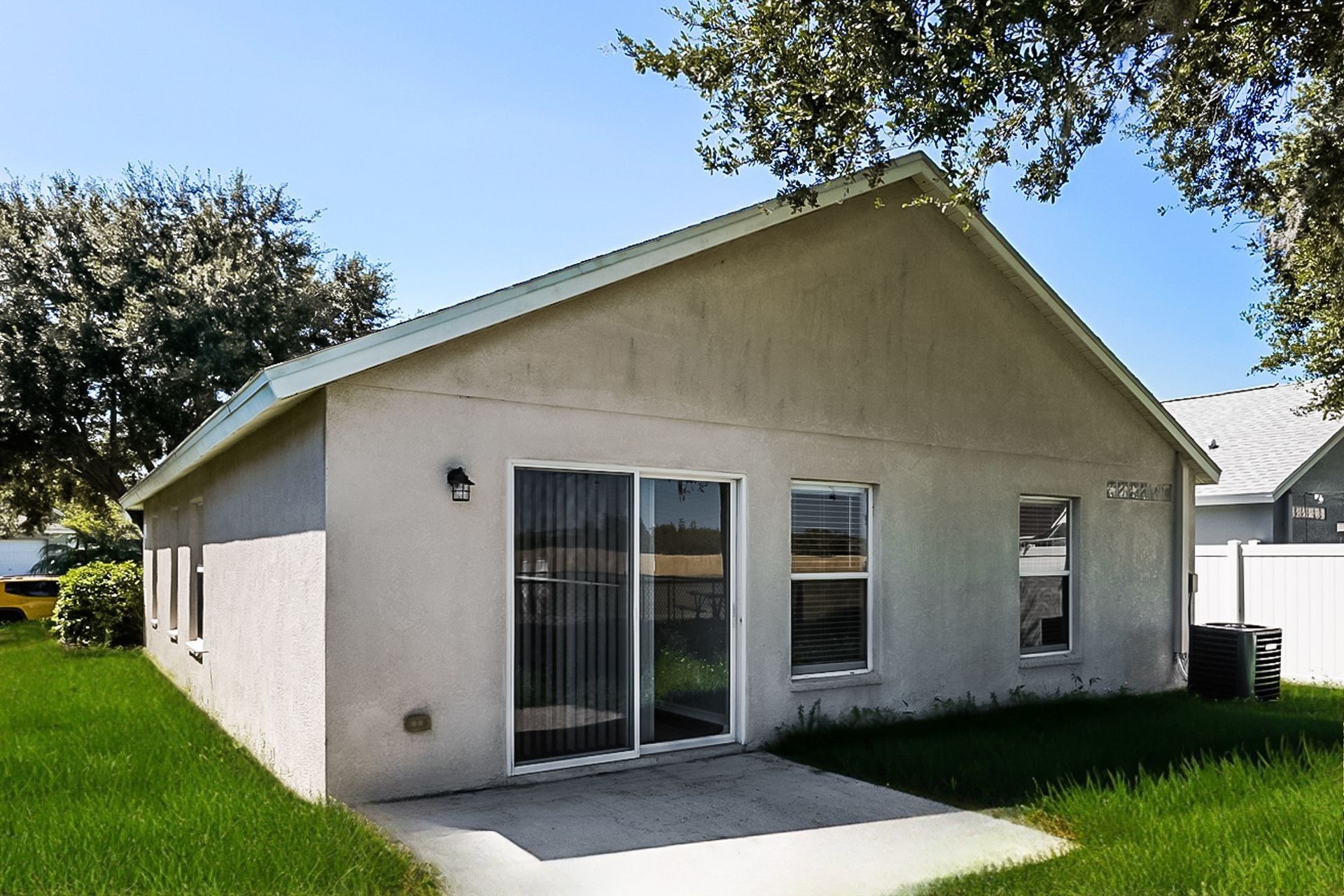 Building Photo - 8721 Persea Ct