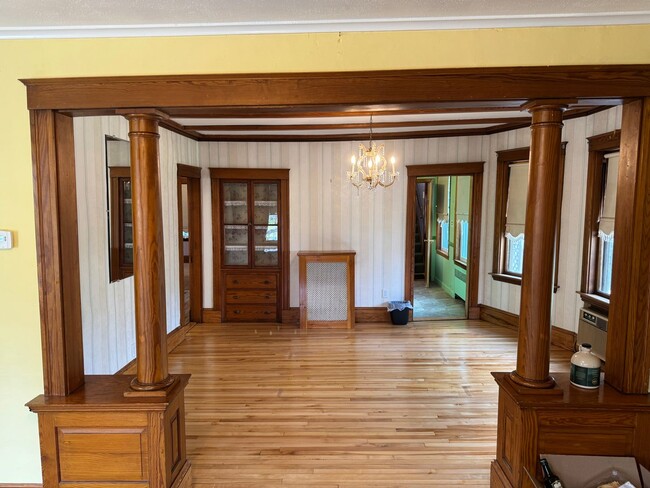 Building Photo - 7-9 Lamoille Ave