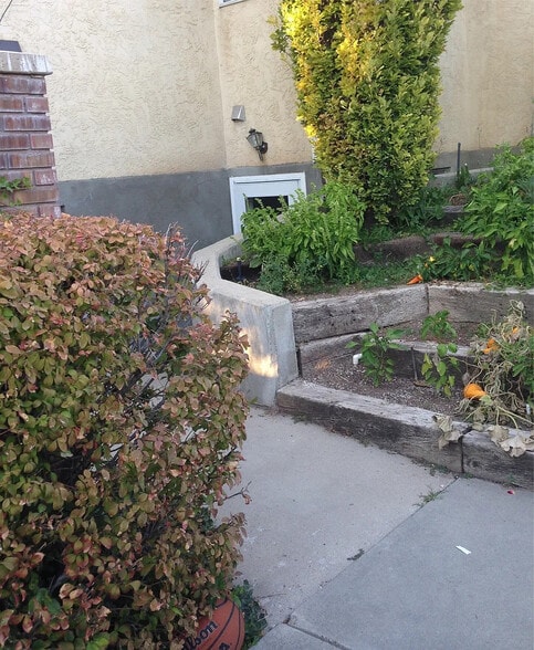 Building Photo - 4532 S Briarcreek Dr