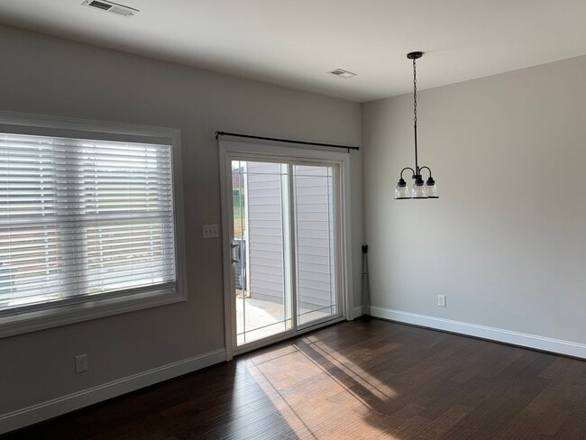 Building Photo - Cornerstone Townhomes-Convenient Timberlak...
