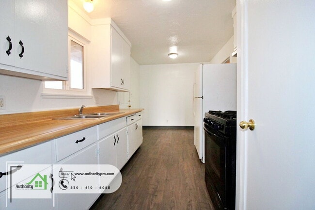 Building Photo - 3120 Stingy Ln