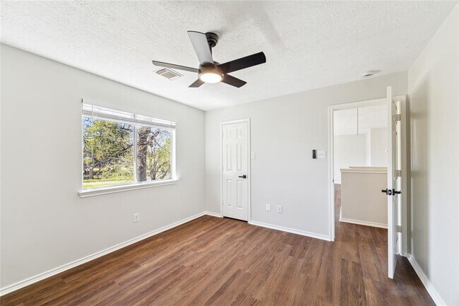 Building Photo - 18603 Timber Twist Dr