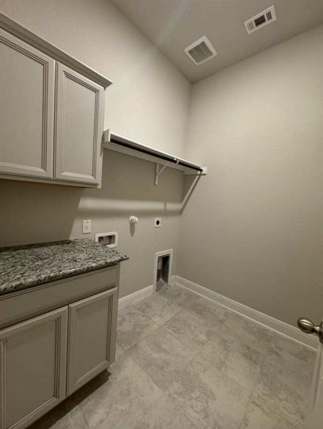 Building Photo - 6707 Gailan Ranch