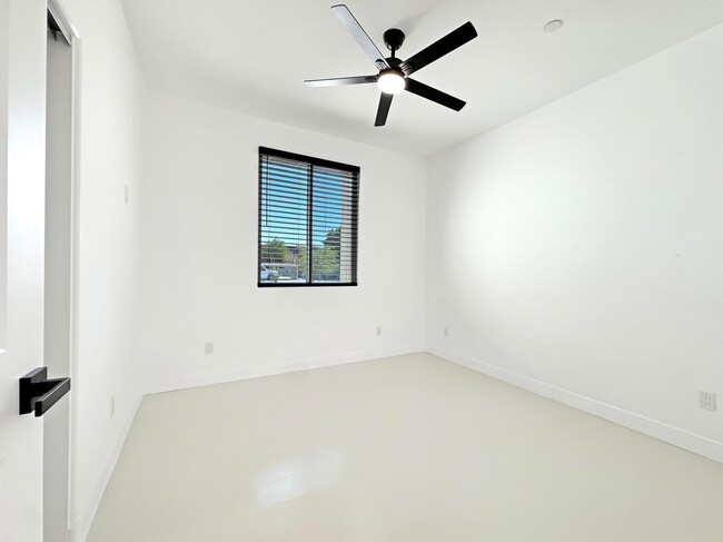 Building Photo - 33059 Rancho Vista Dr