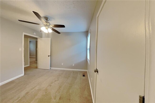 Building Photo - 4730 Spring Gate Dr