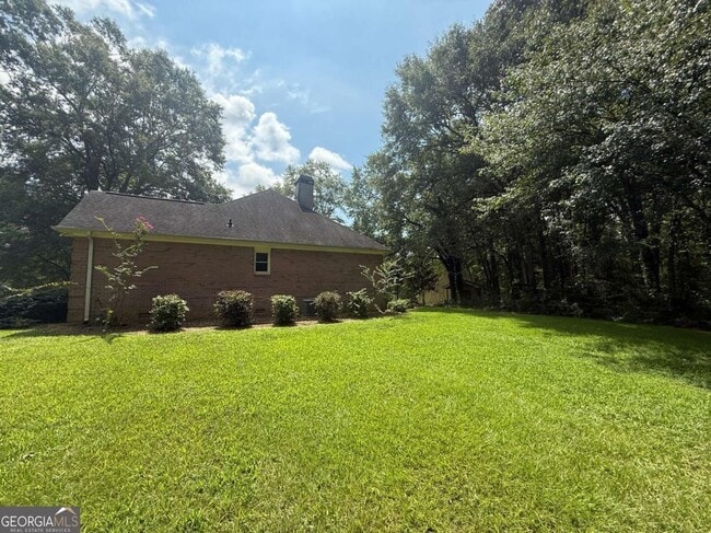 Building Photo - 307 Centennial Rd