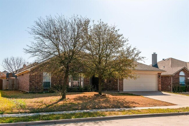 Building Photo - 706 Lakeview Dr