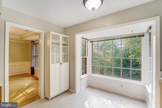 Building Photo - 2131 Kings Mill Ct