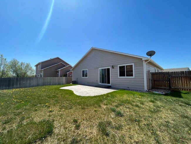 Building Photo - Wonderful Ranch Style Home