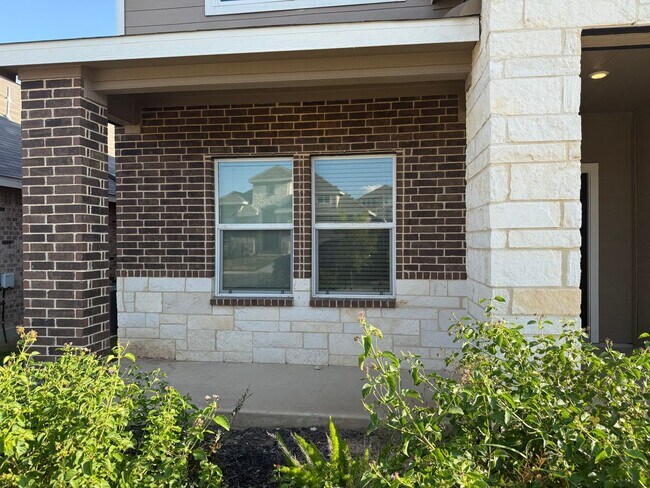 Building Photo - Spacious 5-Bed, 3-Bath Home in Brookmill –...