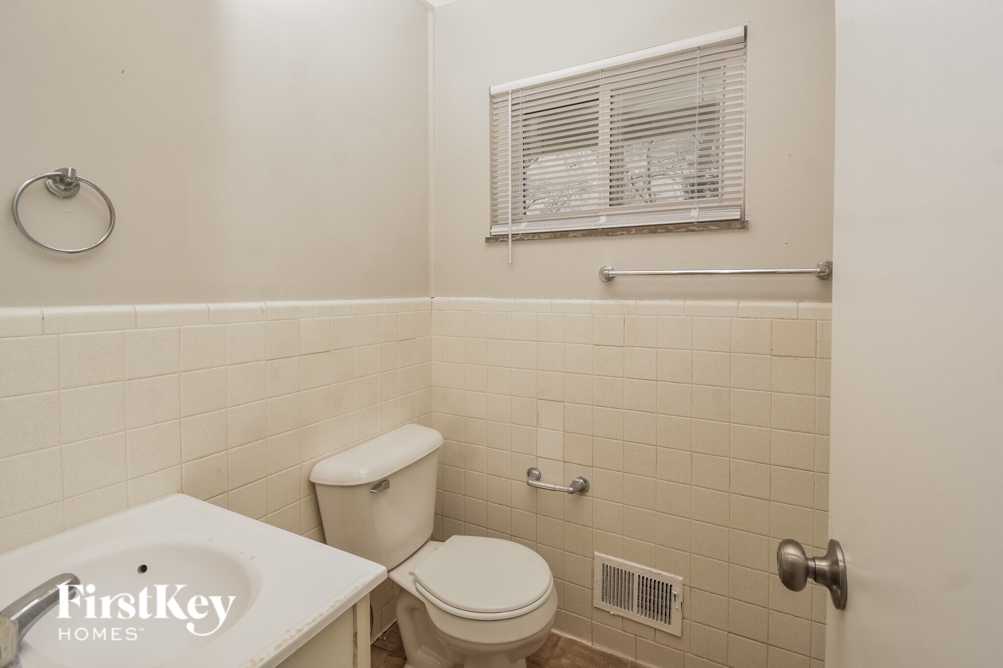 Building Photo - 5602 Culver St