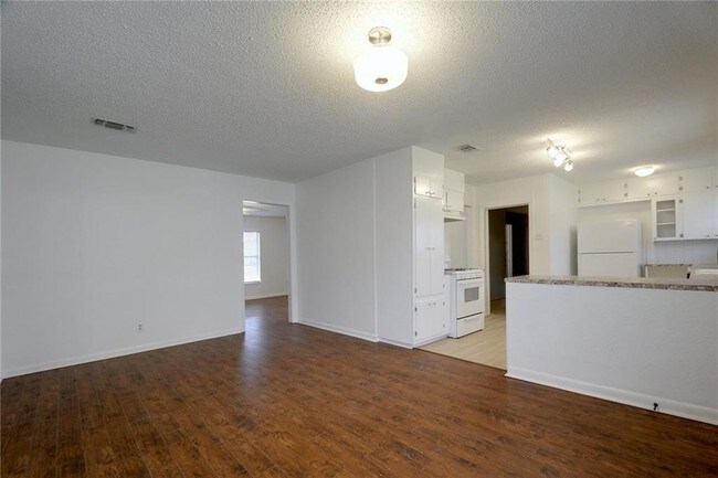 Building Photo - 1510 Northridge Dr