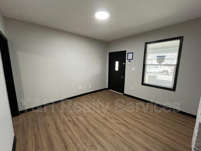 Building Photo - 1409 S Alabama St