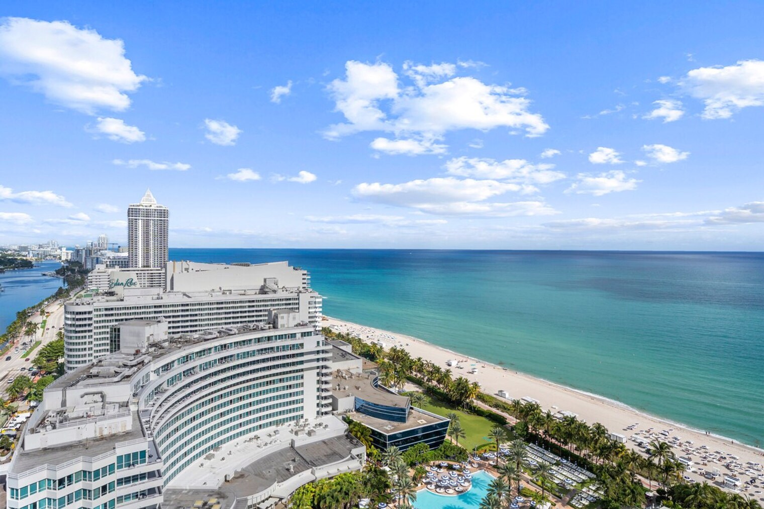 Building Photo - 4343 Collins Ave