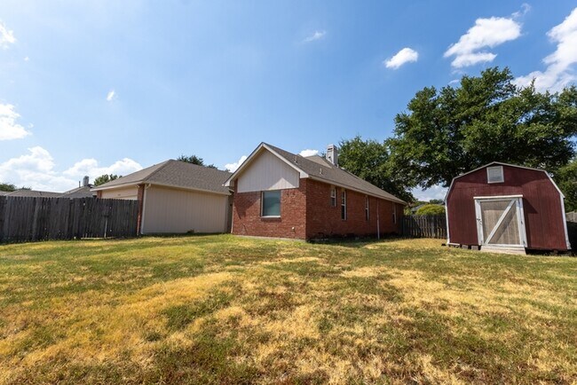 Building Photo - 7414 Westhaven Dr