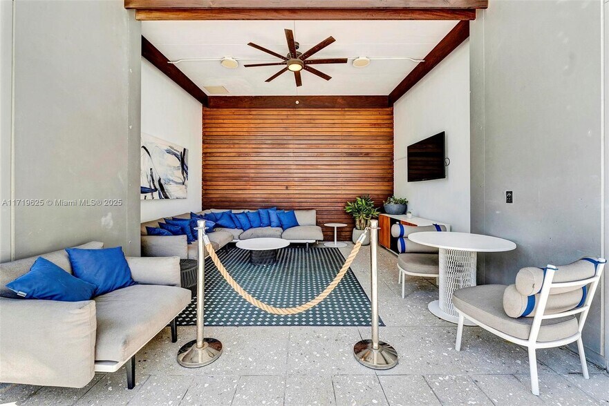 Building Photo - 200 Biscayne Boulevard Way