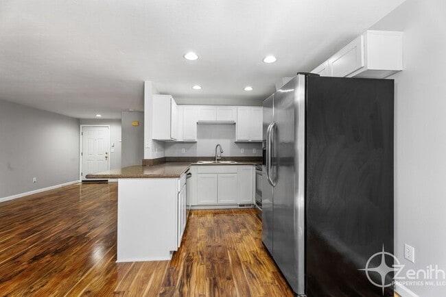 Building Photo - 5113 NE 77th Ave