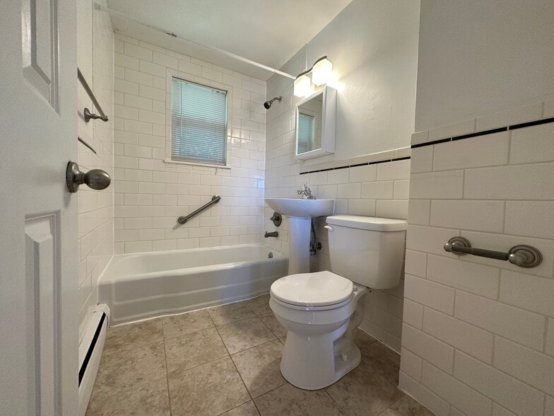 Tile bath - 1308 Slater Rd