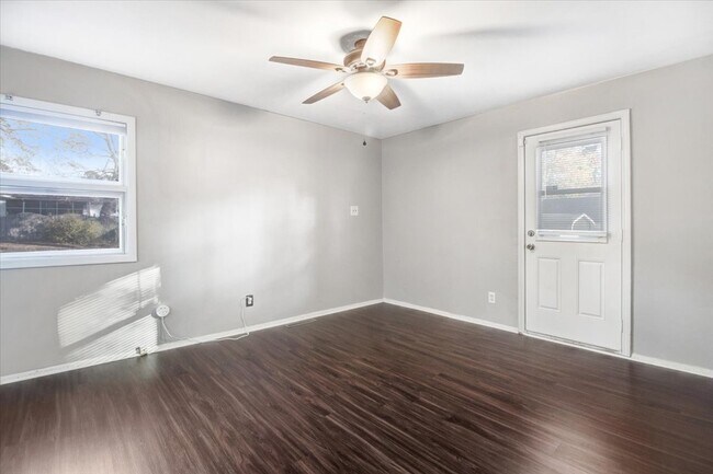 Building Photo - 514 Forest Hill Dr
